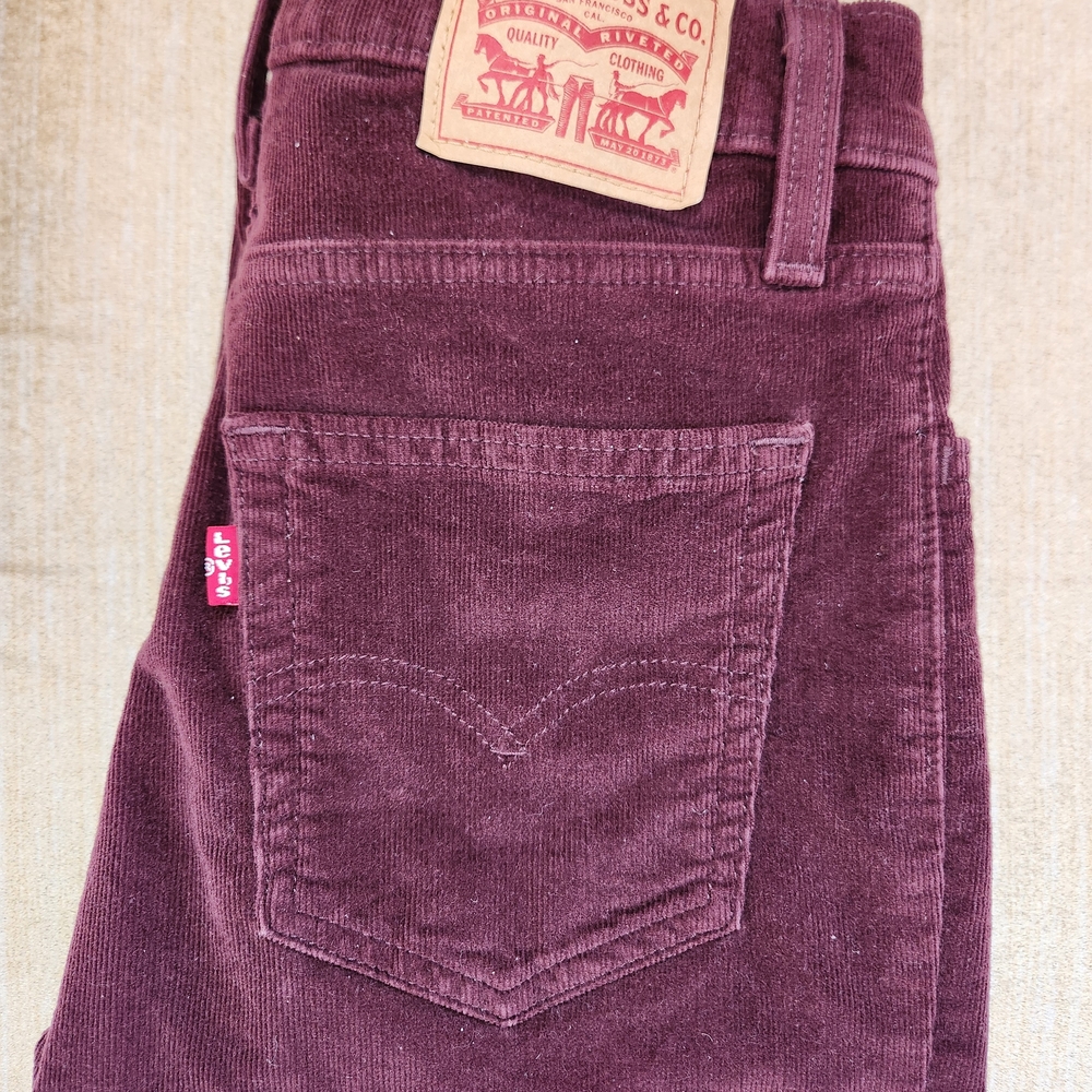 Levi's Women's 724 High Rise Straight Jeans